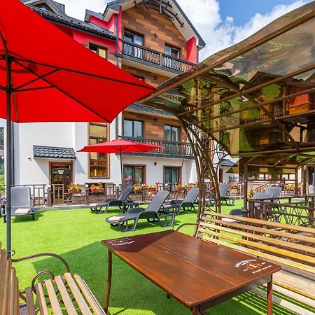 Amarena - Breakfast Included In The Price Swimming Pool Sauna Hammam Jacuzzi Restaurant Inexpensive And Delicious Food Parking Area Barbecue 400 M To Lift 1 And 4*