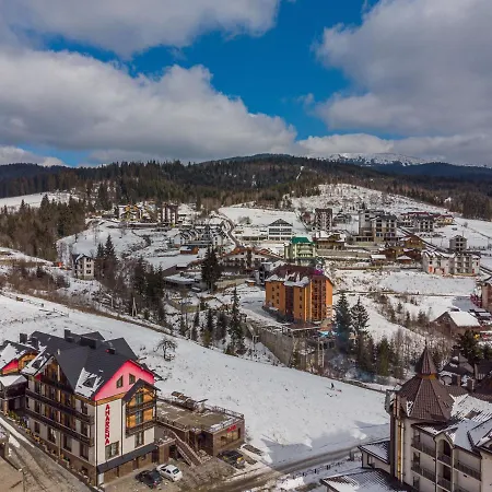 Amarena - Breakfast Included In The Price Swimming Pool Sauna Hammam Jacuzzi Restaurant Inexpensive And Delicious Food Parking Area Barbecue 400 M To Lift 1 And Bukovel