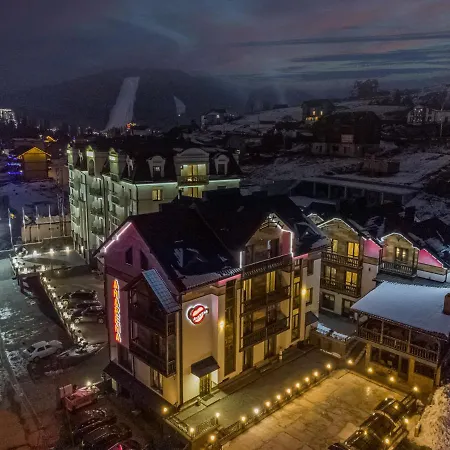 Amarena - Breakfast Included In The Price Swimming Pool Sauna Hammam Jacuzzi Restaurant Inexpensive And Delicious Food Parking Area Barbecue 400 M To Lift 1 And 4*