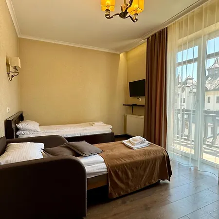 Amarena - Breakfast Included In The Price Swimming Pool Sauna Hammam Jacuzzi Restaurant Inexpensive And Delicious Food Parking Area Barbecue 400 M To Lift 1 And Bukovel