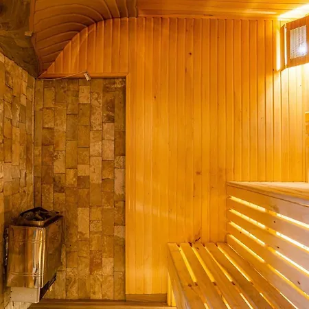 Amarena - Breakfast Included In The Price Swimming Pool Sauna Hammam Jacuzzi Restaurant Inexpensive And Delicious Food Parking Area Barbecue 400 M To Lift 1 And Resort