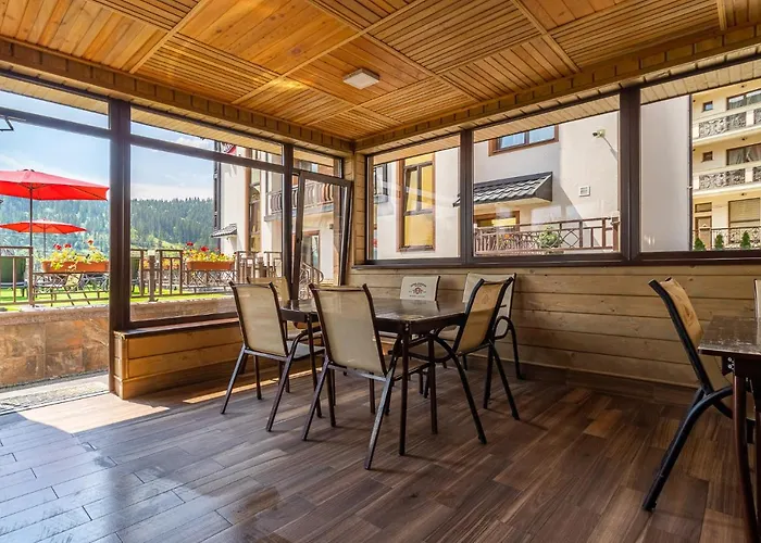 Amarena - Breakfast Included In The Price Swimming Pool Sauna Hammam Jacuzzi Restaurant Inexpensive And Delicious Food Parking Area Barbecue 400 M To Lift 1 And 4* Bukovel