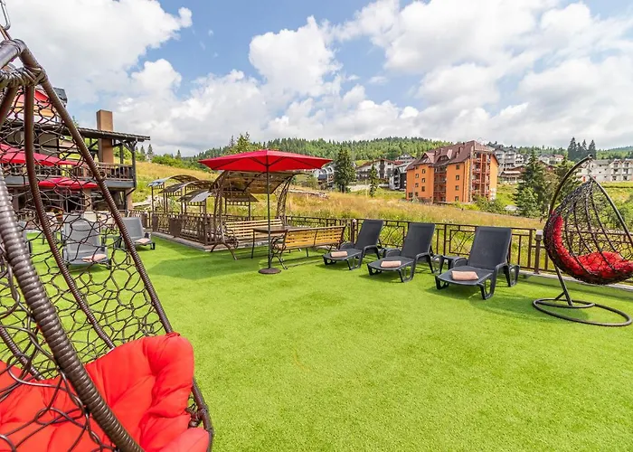 Amarena - Breakfast Included In The Price Swimming Pool Sauna Hammam Jacuzzi Restaurant Inexpensive And Delicious Food Parking Area Barbecue 400 M To Lift 1 And Üdülőközpont Bukovel