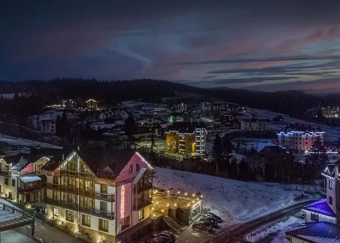Üdülőközpont Amarena - Breakfast Included In The Price Swimming Pool Sauna Hammam Jacuzzi Restaurant Inexpensive And Delicious Food Parking Area Barbecue 400 M To Lift 1 And