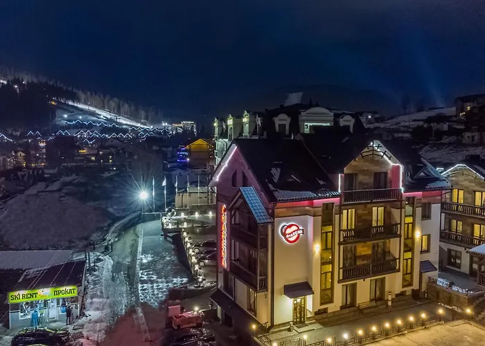 Amarena - Breakfast Included In The Price Swimming Pool Sauna Hammam Jacuzzi Restaurant Inexpensive And Delicious Food Parking Area Barbecue 400 M To Lift 1 And