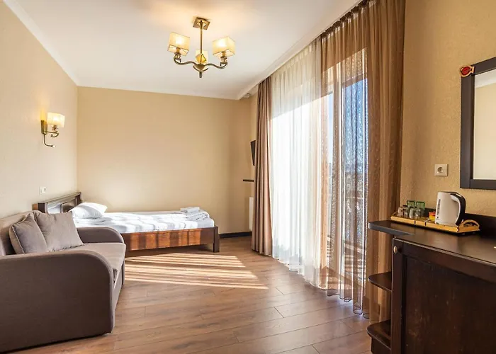Amarena - Breakfast Included In The Price Swimming Pool Sauna Hammam Jacuzzi Restaurant Inexpensive And Delicious Food Parking Area Barbecue 400 M To Lift 1 And Üdülőközpont 4*