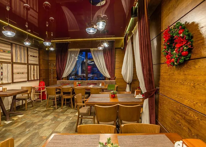Amarena - Breakfast Included In The Price Swimming Pool Sauna Hammam Jacuzzi Restaurant Inexpensive And Delicious Food Parking Area Barbecue 400 M To Lift 1 And Üdülőközpont 4*