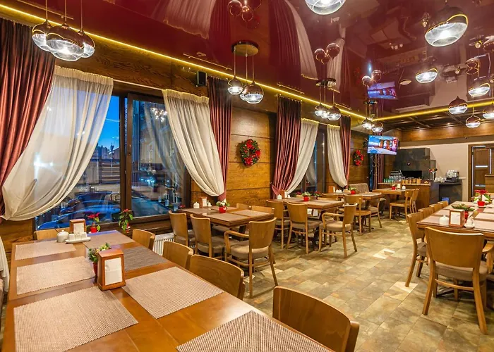 Üdülőközpont Amarena - Breakfast Included In The Price Swimming Pool Sauna Hammam Jacuzzi Restaurant Inexpensive And Delicious Food Parking Area Barbecue 400 M To Lift 1 And 4*