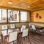 Amarena - Breakfast Included In The Price Swimming Pool Sauna Hammam Jacuzzi Restaurant Inexpensive And Delicious Food Parking Area Barbecue 400 M To Lift 1 And