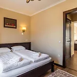 Amarena - Breakfast Included In The Price Swimming Pool Sauna Hammam Jacuzzi Restaurant Inexpensive And Delicious Food Parking Area Barbecue 400 M To Lift 1 And リゾート