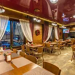 リゾート Amarena - Breakfast Included In The Price Swimming Pool Sauna Hammam Jacuzzi Restaurant Inexpensive And Delicious Food Parking Area Barbecue 400 M To Lift 1 And 4*