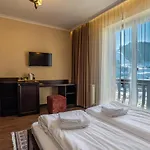 Amarena - Breakfast Included In The Price Swimming Pool Sauna Hammam Jacuzzi Restaurant Inexpensive And Delicious Food Parking Area Barbecue 400 M To Lift 1 And 4* バコヴェル