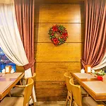 Amarena - Breakfast Included In The Price Swimming Pool Sauna Hammam Jacuzzi Restaurant Inexpensive And Delicious Food Parking Area Barbecue 400 M To Lift 1 And 4* バコヴェル